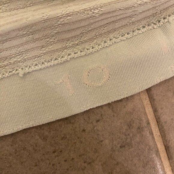 Lululemon Swiftly Tech Long-Sleeve Shirt Hip Length Size 10 - Picture 7 of 7